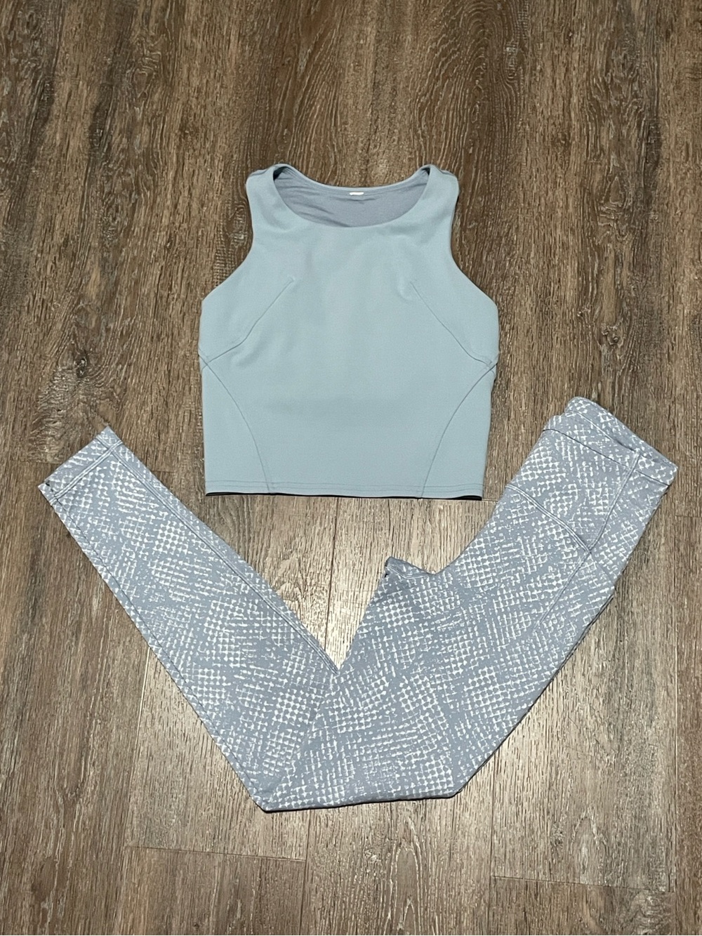 Like New Lululemon Matching Chambray Set. Size 4